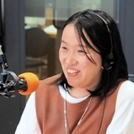 番組収録中の湊かなえさん（武庫川女子大学提供）