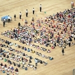 一斉に授業が再開された県内の公立小中学校、高校＝１日午前、神戸市中央区東川崎町１、湊小学校（撮影・山崎　竜）
