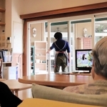 小まめに換気するデイサービス施設。ひとたび感染者が出れば休業だけでなく、集団感染に至る恐れもあり神経を使う＝神戸市内