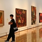 開館５０周年記念の特別展「超・名品展」の会場＝神戸市中央区脇浜海岸通１、兵庫県立美術館（撮影・秋山亮太）