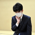 王位戦挑戦者決定リーグ白組で優勝した藤井聡太七段（代表撮影・日本将棋連盟）