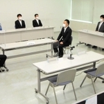 兵庫県公安委員会が設けた特定抗争指定暴力団神戸山口組に対する意見聴取の会場＝２２日午前、神戸市中央区下山手通５、兵庫県警本部