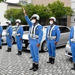 決意表明をする交通機動隊隊隊員ら＝神戸市兵庫区松原通４