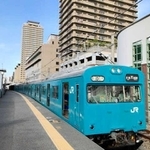ＪＲ和田岬線の１０３系車両（羽川英樹さん提供）