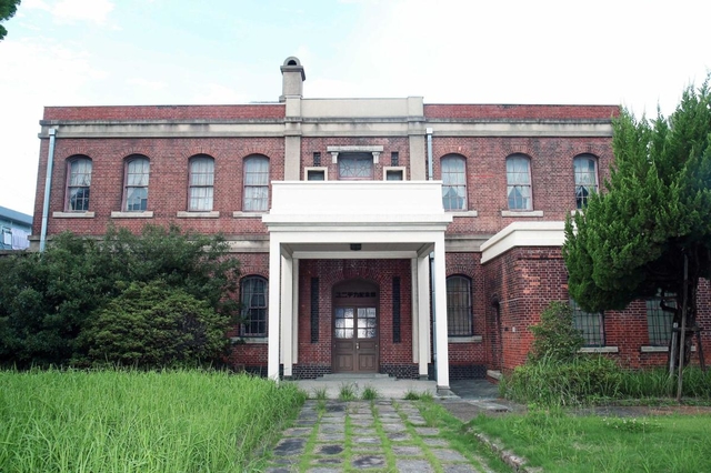 解体が検討されているユニチカ記念館＝尼崎市東本町１（撮影・風斗雅博）