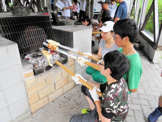昨年のオフラインキャンプの様子＝２０１９年８月、姫路市家島町（兵庫県青少年本部提供）