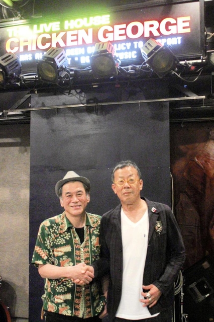 音楽出版事業に参入するチキンジョージの児島勝専務（左）とチキンジョージ・パブリッシャーズの谷奥孝司新社長＝神戸市中央区下山手通２