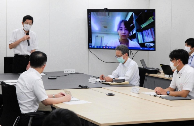 教員間暴行・暴言問題の背景や原因を分析する「再発防止検討委員会」＝神戸市中央区東川崎町１