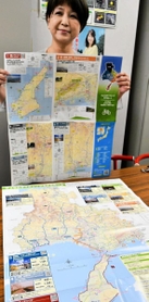 兵庫県が作製した「ひょうごサイクリングモデルルート」の冊子＝兵庫県庁