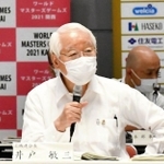 関西広域連合の会合で発言する兵庫県の井戸敏三知事＝大阪市北区中之島５、大阪府立国際会議場