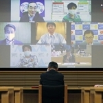 テレビ会議方式で行われた全国知事会＝１９日、東京都千代田区