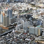 事業完了のめどが立ち、神戸市が再開発事業の検証に乗り出す新長田駅南地区＝２０１９年４月、神戸市長田区