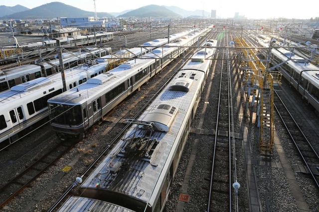 県内最大の車両基地「ＪＲ網干総合車両所」＝兵庫県太子町福地