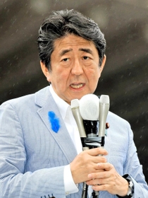 ２０１９年７月の参院選で神戸入りし、自公連立政権の重要性を訴える安倍首相＝神戸市内
