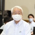 新型コロナウイルス感染症対策本部会議に出席した井戸敏三知事＝１日午後、兵庫県災害対策センター（撮影・辰巳直之）