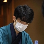 二つ目のタイトル奪取に王手をかけた藤井聡太棋聖＝５日午後、神戸市北区有馬町、旅館「中の坊瑞苑」（撮影・鈴木雅之）