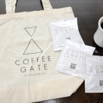 「ＣＯＦＦＥＥ　ＧＡＴＥ」のロゴマークを冠した商品