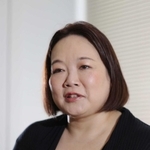 「山村さんが生きていたら、京都を舞台にした小説を書かせてもらえなかったでしょうね」と話す花房観音さん＝神戸新聞社（撮影・斎藤雅志）