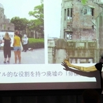 ダークツーリズムについて広島を例に語る村田麻里子・関西大教授＝大阪市北区、関西大梅田キャンパス