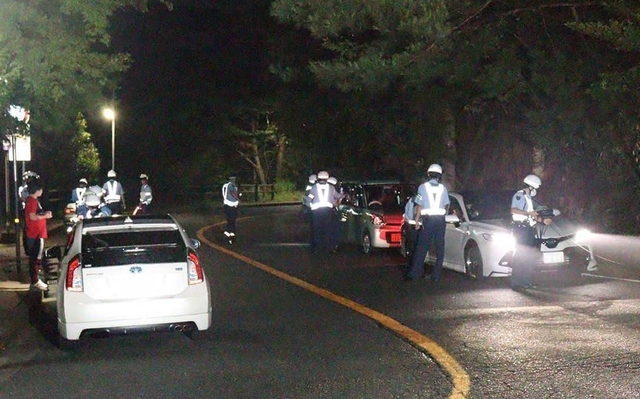 神戸新聞next 総合 ３密避け夜景スポット人気 掬星台 に車殺到 苦情相次ぐ