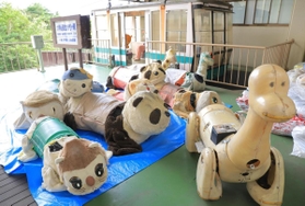 遊園地やデパート屋上などで活躍したメロディペットたち。この秋、インスタレーション作品に生まれ変わる＝神戸市灘区六甲山町、六甲有馬ロープウェー六甲山頂駅