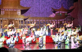 タカラヅカ　月組公演通し舞台稽古＝宝塚大劇場（撮影・中西幸大）