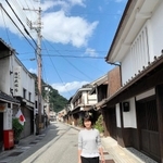 龍野城下を歩く森高さん