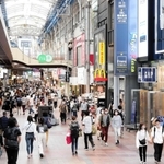 商業地で兵庫県内最高地価となった三宮センター街＝神戸市中央区三宮町１（撮影・辰巳直之）