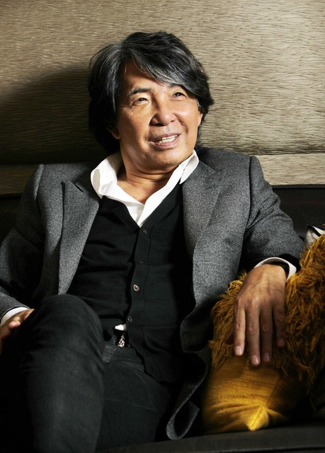 故郷姫路について話す高田賢三さん＝２０１０年１２月、東京都中央区