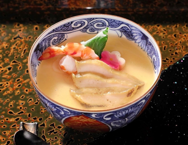 とろとろ茶碗蒸し（Ｃ）２０２０映画「みをつくし料理帖」製作委員会