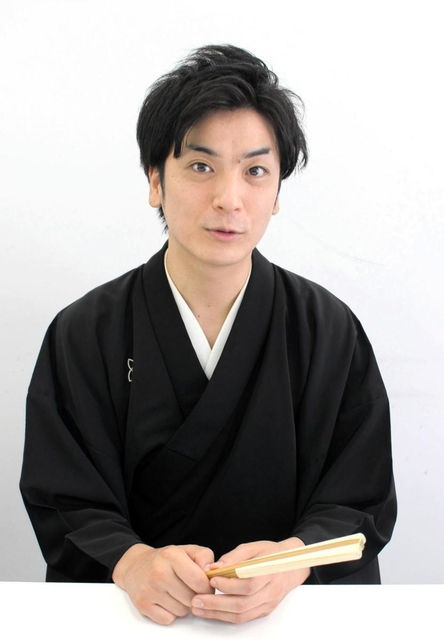 「古典落語に出てくる、世渡りはうまくないが楽しく生きようとする『喜六』が自分と重なってみえる」と話す桂あおば＝神戸新聞社