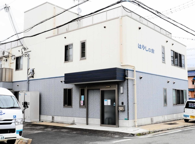 女性職員による入居者の虐待が発覚したサービス付き高齢者向け住宅「シルバーハウスはやしの南」＝明石市林２