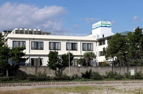 新型コロナのクラスターが発生した野村海浜病院＝神戸市須磨区須磨浦通２（撮影・吉田敦史）