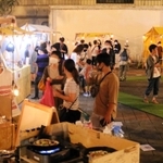 感染症予防に配慮しながら開かれるナイトマーケットの会場＝豊岡市日高町日置