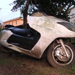 将太君が父と一緒に組み立てたバイク。父は新品をプレゼントするつもりだった（撮影・辰巳直之）