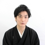 「古典落語に出てくる、世渡りはうまくないが楽しく生きようとする『喜六』が自分と重なってみえる」と話す桂あおば＝神戸新聞社