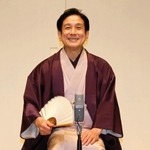 神戸での「米朝ウイーク」開催をＰＲする長男の桂米団治さん＝神戸市兵庫区新開地２