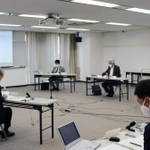 神戸市の事業検証案が示された有識者会議＝神戸市中央区八幡通４