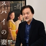 「今回の受賞は本当にラッキーなこと」と喜びを語る黒沢清監督＝神戸市中央区御幸通８（撮影・秋山亮太）