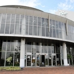 閉鎖されることになったリゾ鳴尾浜＝２８日午前、西宮市鳴尾浜３（撮影・後藤亮平）