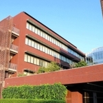 ＰＣＲ検査センターが設置される武庫川女子大総合薬学教育研究棟＝西宮市甲子園九番町