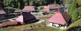 一時は廃村状態だった集落をまるごと再生した「グラミンカＳＡＹＯ」＝兵庫県佐用町若州（撮影・小林良多）