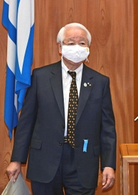 次の兵庫県知事選に出馬しないこと表明した井戸敏三知事＝１１日午前、神戸市中央区（撮影・秋山亮太）