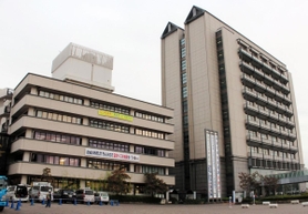 加古川市役所＝加古川市加古川町北在家