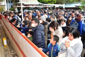 ２０２０年の初詣の様子。来年はこうした光景はなくなりそうだ＝神戸市長田区長田町３、長田神社