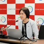 県内約１万人の調査で、ほとんど抗体保有者がいなかったと説明する、神戸大学大学院の森康子感染症センター長＝１７日午後、神戸市中央区楠町７