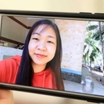 ベトナム南部ベンチェの自宅で、ビデオ通話取材に応じるグエン・ティ・モン・トゥエンさん＝１２月１６日午後