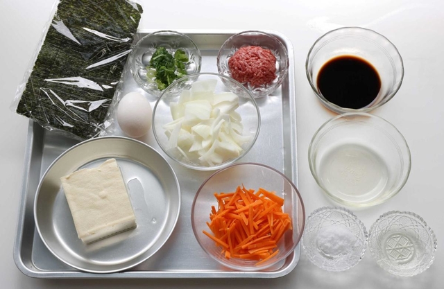 タンパク質が豊富　フレイル予防に効果的なタンパク質を、豆腐や卵から多く摂取できる。