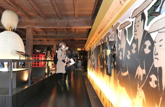 「リの一渡櫓」などに新設された展示スペース。大名行列をテーマに学ぶことができる＝２９日午前、姫路市本町
