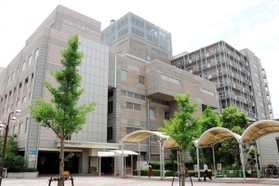 神戸市立西神戸医療センターも通常病床や手術件数を減らす＝神戸市西区糀台５